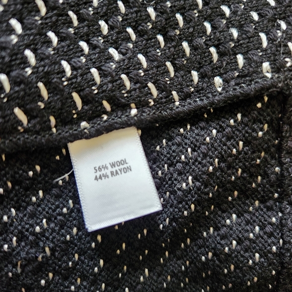 St. John Collection Manto Contrast-Trim Knit Jacket Caviar Alabaster - Picture 4 of 7